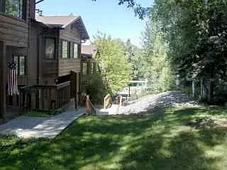 734 E 76th Ave