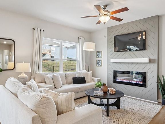 2nd image of 809 Fireside Dr NW