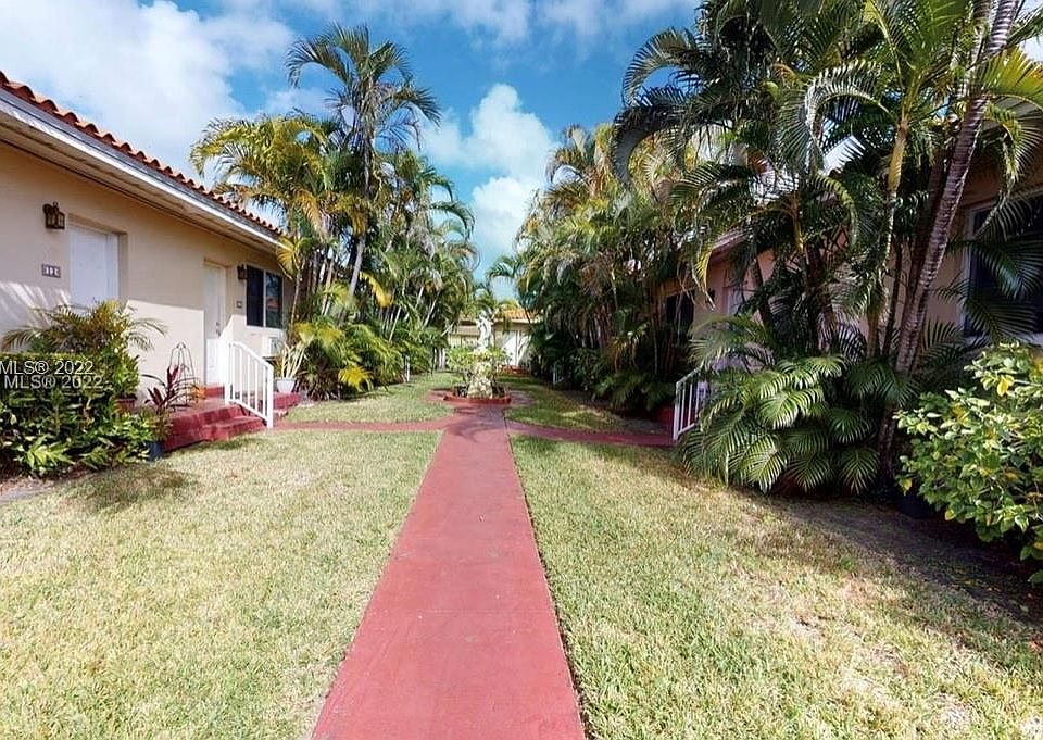 2nd image of 2160 Bay Dr APT 2-8
