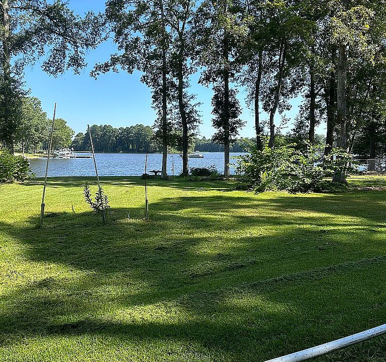 1st image of 207 Indian Creek Pt