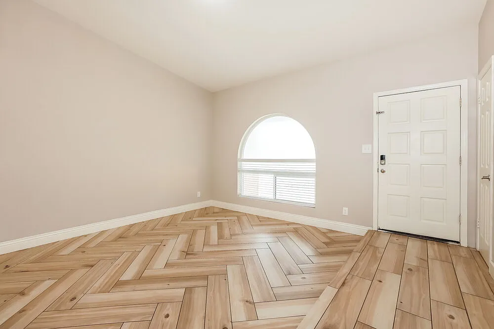 4 bed, 2.0 bath, 1681 sqft, $2,450 — Photo 3