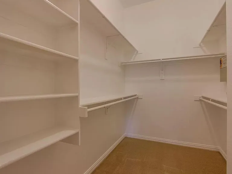 1825 Brookview Dr — Photo 22