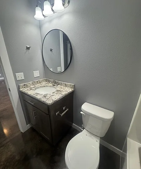 715 Columbus St — Photo 2