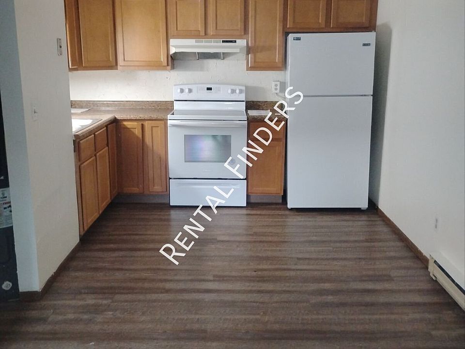 1st image of 10 Cottage Row #6