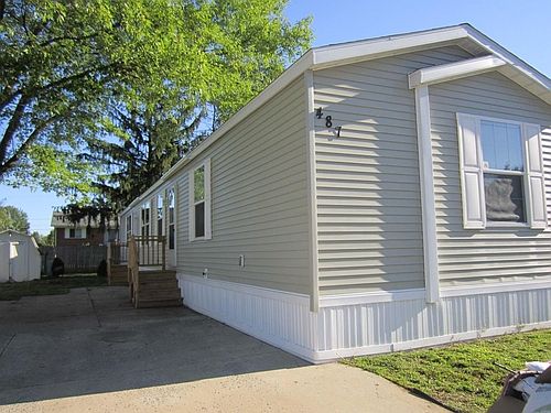 1st image of 528 Curvebrook St SE