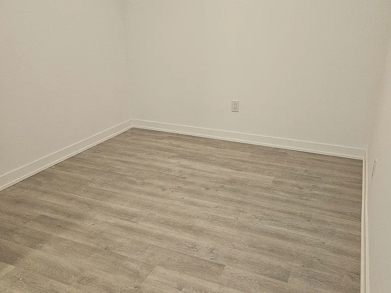5105 Hurontario St #603 — Photo 17