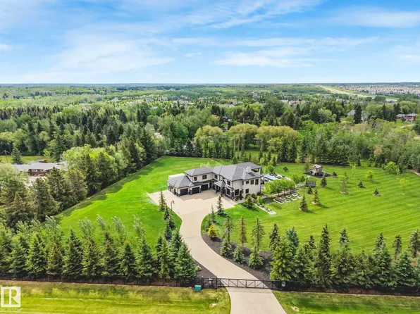 22555 Township Rd #530-2, Strathcona County, AB T8A 4T7