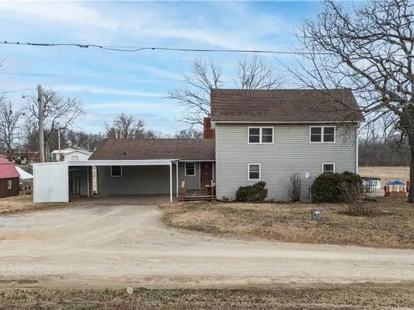 302 Spruce St, Neodesha, KS 66757
