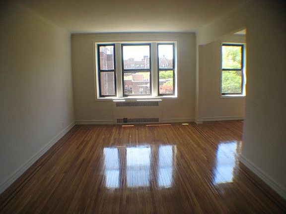 5th image of 3543 84th St APT 528