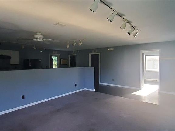 5th image of 12266 Oswego St