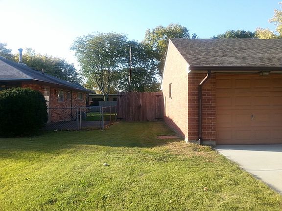 2nd image of 3879 Waterbury Dr