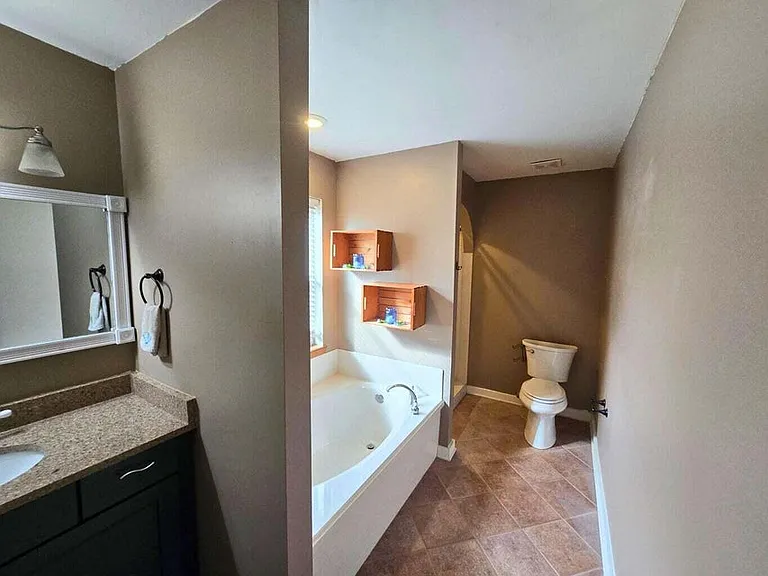 401 Evans Rd — Photo 21