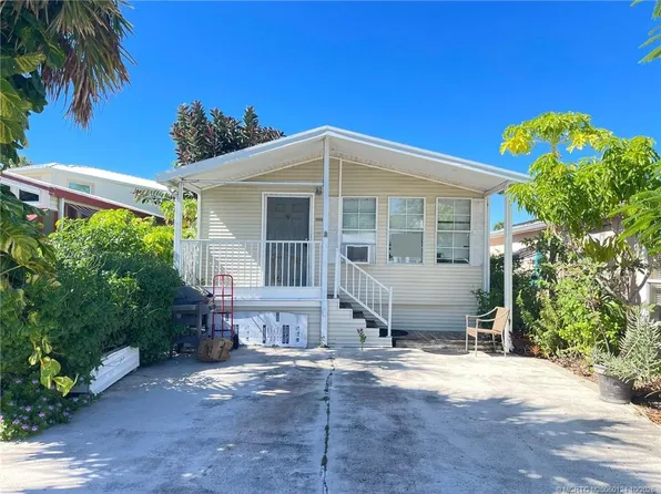 2033 Nettles Blvd, Jensen Beach, FL 34957