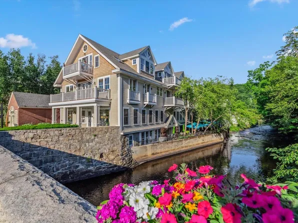 36 Grove Street #3A, Peterborough, NH 03458