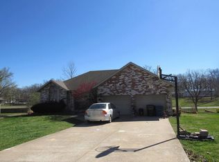 712 N Dogwood St, Strafford, MO 65757