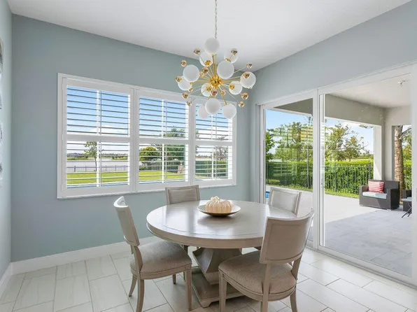 983 Hookline Circle, The Acreage, FL 33470