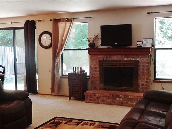 3rd image of 2622 Cedar Hill Ct SE