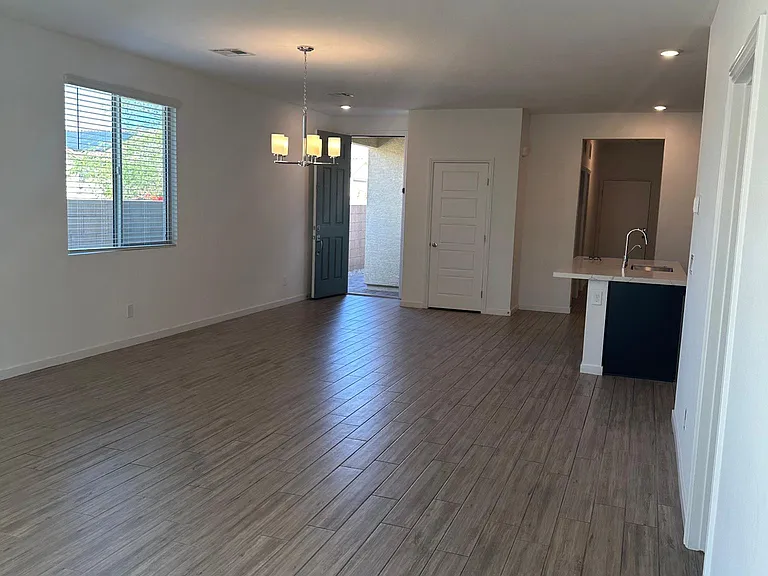 983 Crystal Grotto Ave — Photo 21