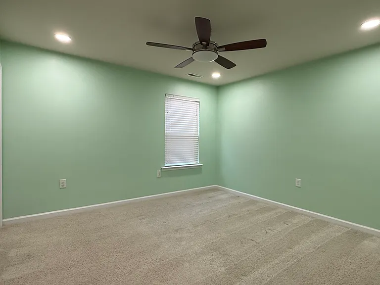 2101 Chipley Dr — Photo 7