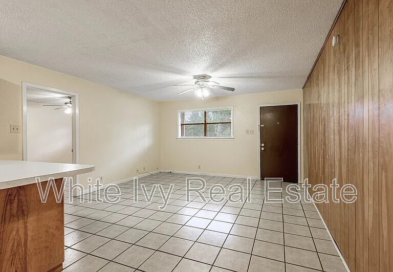 120 McAdams Ln #E — Photo 5