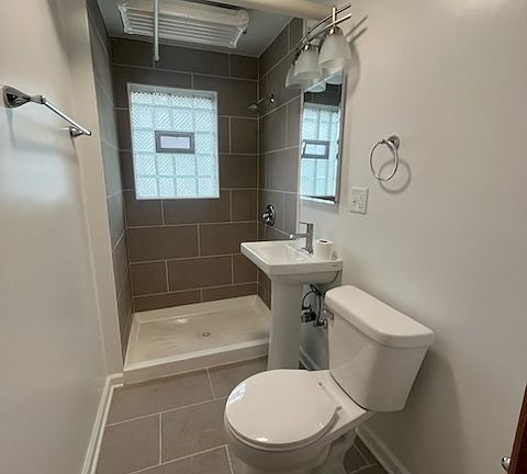 4th image of 5456 W Schubert Ave #B
