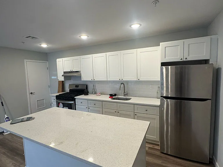 41 Auburn St #3 — Photo 3