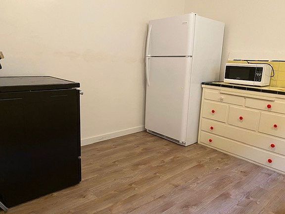 4th image of 623 Virginia St Unit B