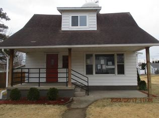 407 E State St, Morocco, IN 47963