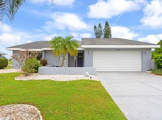 1124 El Rancho Dr, Sun City Center, FL 33573