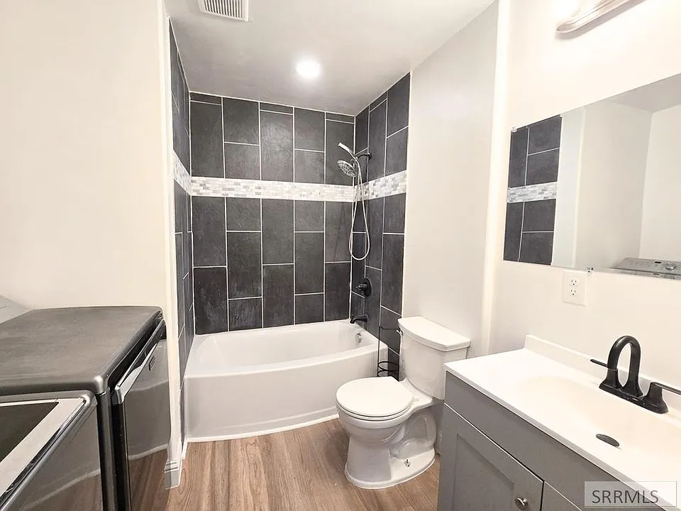 6354 E Panorama Dr