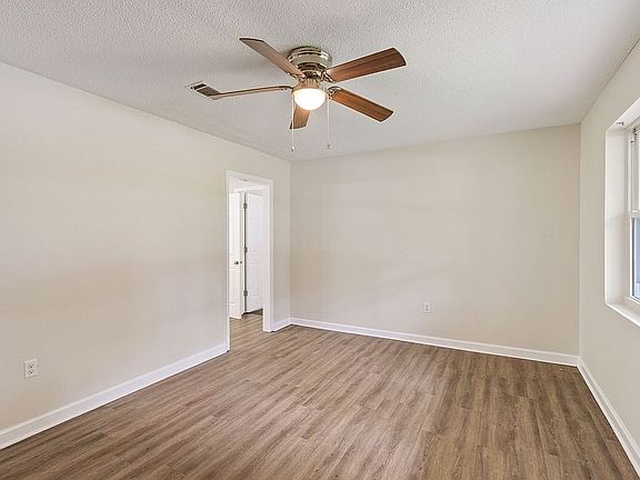 4th image of 3004 Griffis Ct