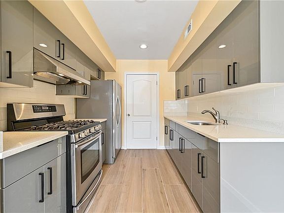 4th image of 226A Steuben St