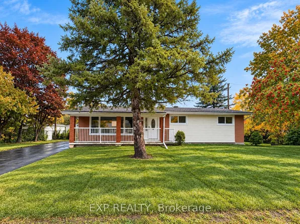 1136 Deer Park Rd, Ottawa, ON K2E 6H1