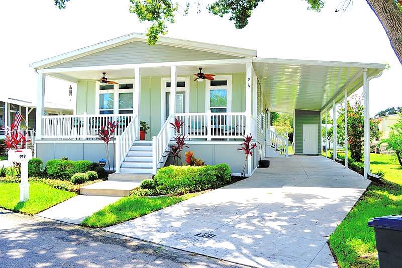 1st image of 919 Mahogany Dr