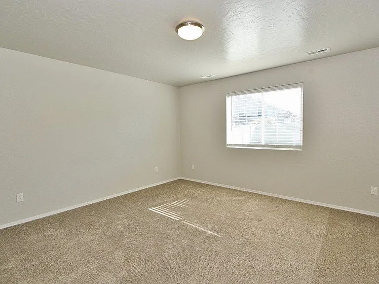 1642 N Pewter Ave — Photo 12