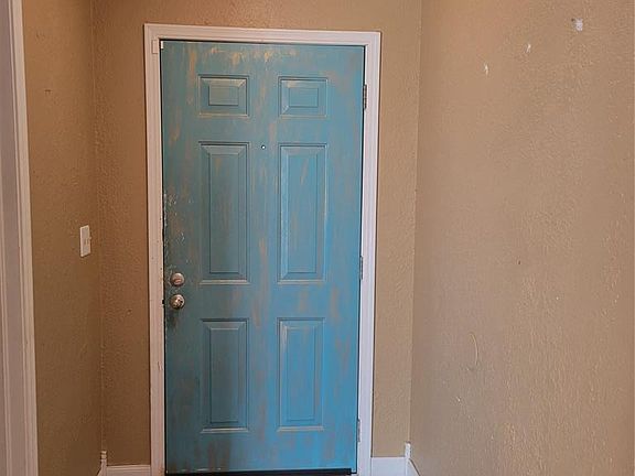 3rd image of 1212 NE 24th St