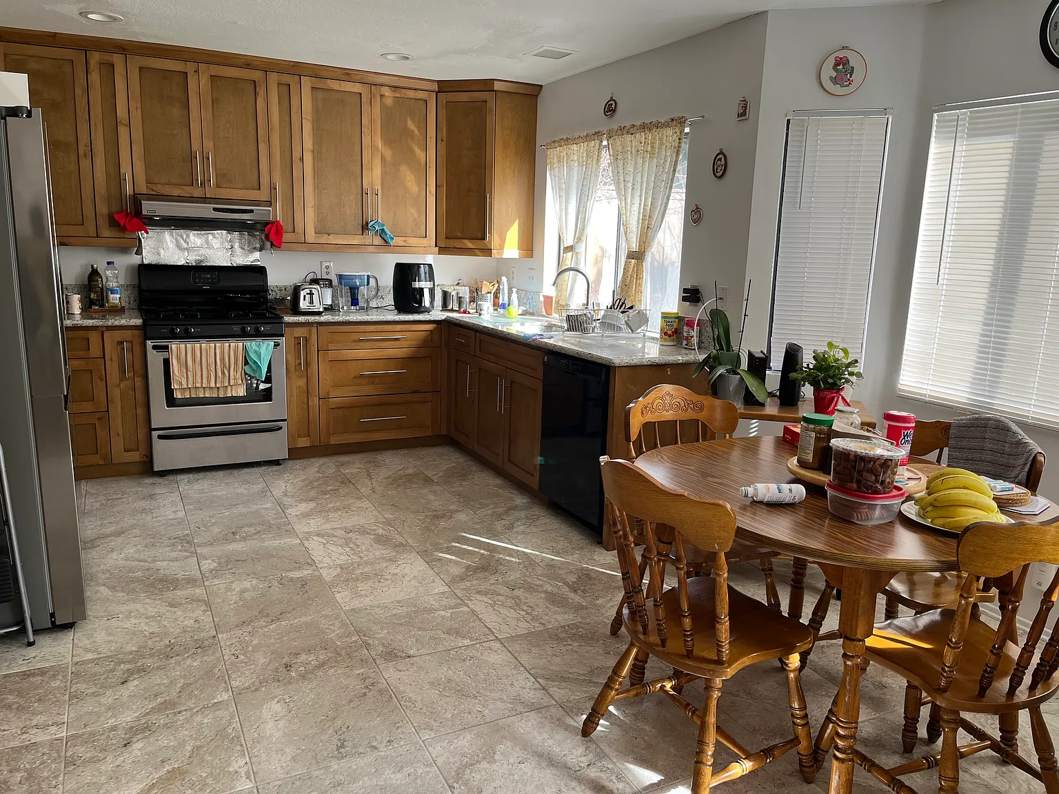 Tynebourne Cir, San Diego — Photo 3