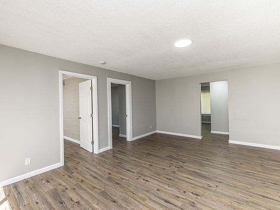 5th image of 446 W Main St #2