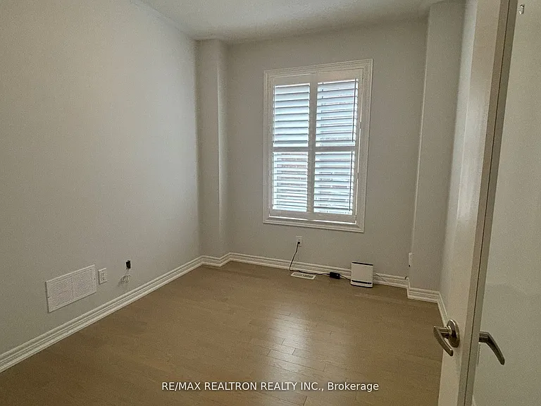 11 Father Muckle Ave — Photo 15