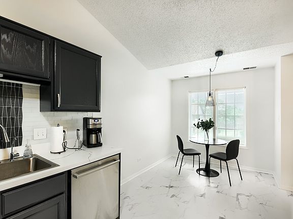 4th image of 13340 S Oakview Ct #V2