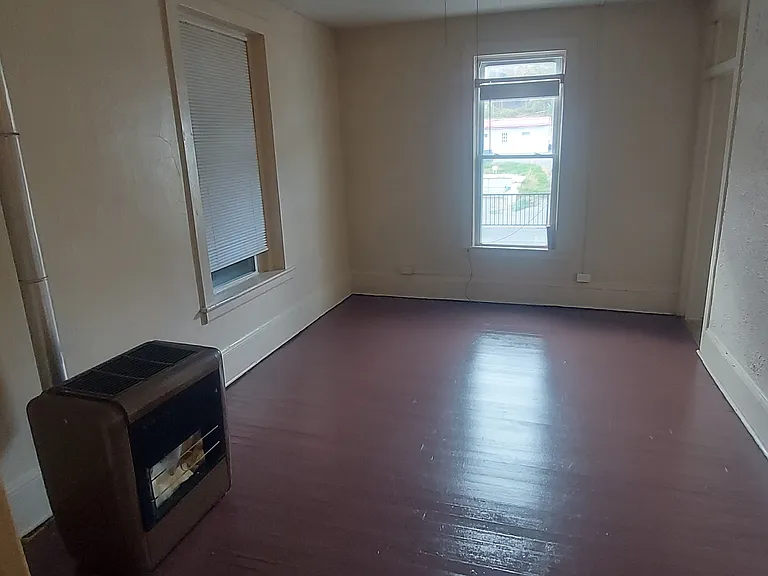 215 N Franklin St #2 — Photo 7