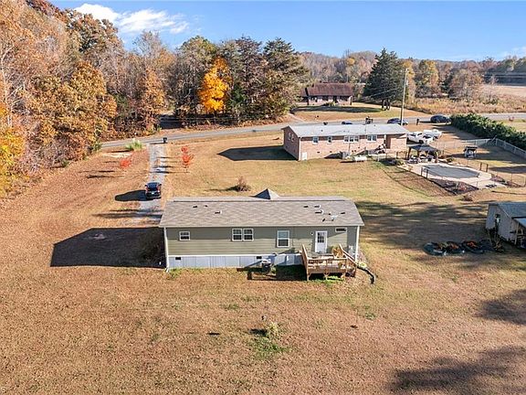 3rd image of 4147 Swannie Coble Rd