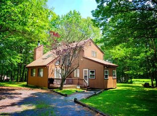 147 Mountain Top Cir, Bushkill, PA 18324