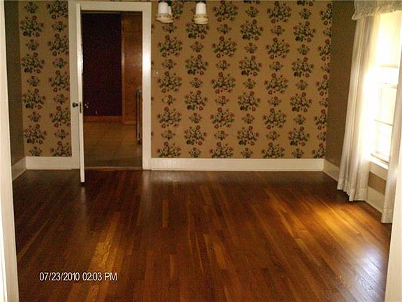 4th image of 1290 Jeanette St