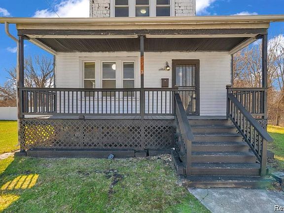 4th image of 5573 Montclair St