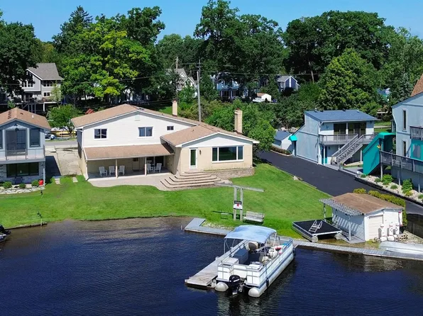 1855 Windside Dr, West Bloomfield, MI 48324