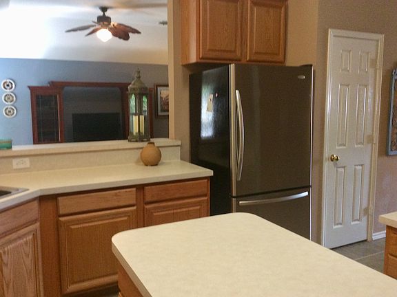 5th image of 7 Hayworth Ct