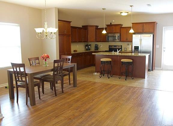 2nd image of 406 Landis Oak Way