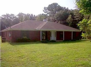 9544 Criswell Dr, Creola, AL 36525