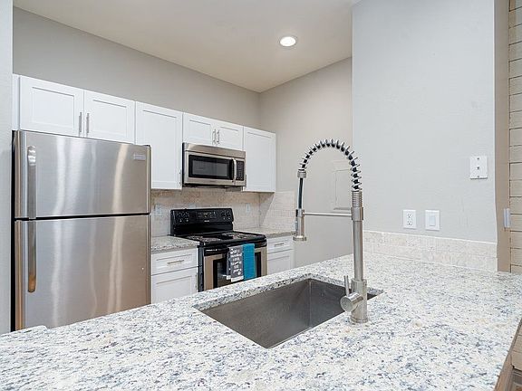 4th image of 8302 W Hausman Rd #926